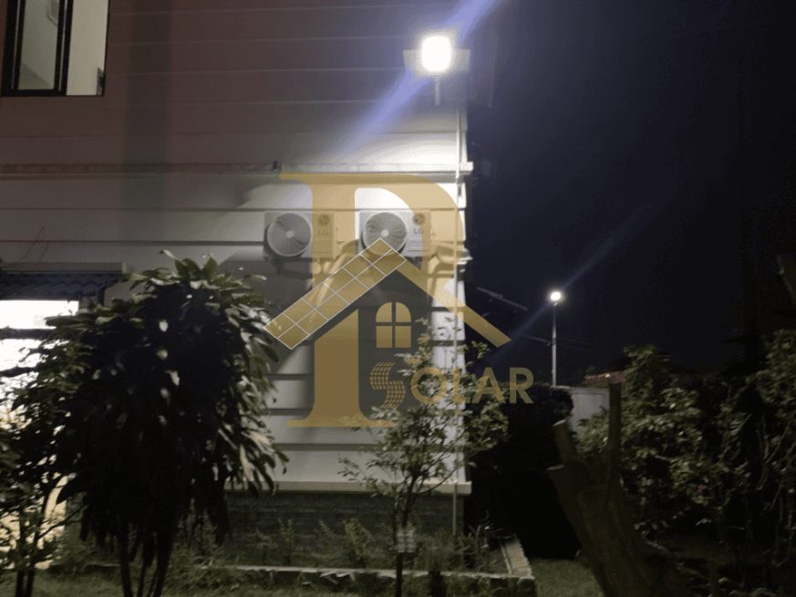 Lắp đặt đèn năng lượng mặt trời tại nhà nghỉ Thu Hiền