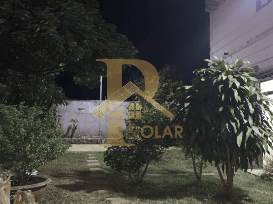 Lắp đặt đèn năng lượng mặt trời tại nhà nghỉ Thu Hiền